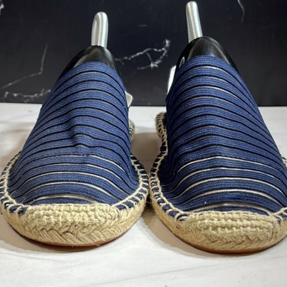 Navy & White Canvas Slip On Flat Shoes Size 8 - Picture 2 of 8